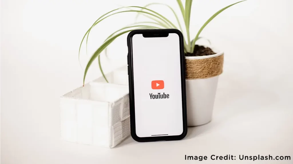 Ipone screen with youtube button