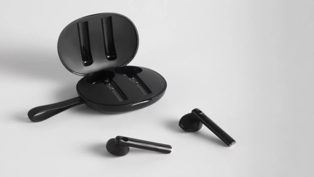 Black gaming tws earbuds with lights